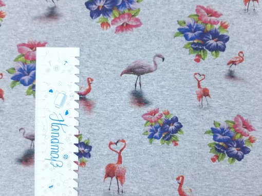 grau melierter Sweat Flamingos und Blumen Lineal senkrecht