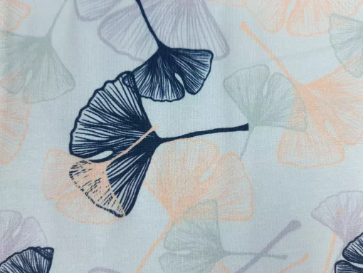 Jersey Stoff mit Ginkgoblättern Detail