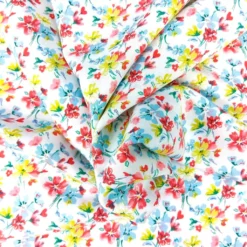 Sommerstoff für Blusen Viskose mit Blumen