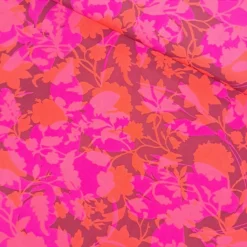 Viskosestoff mit Blumen und Blättern in pink und orange