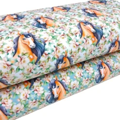 SanDaLu French Terry Flower Horse in weiß und dusty mint