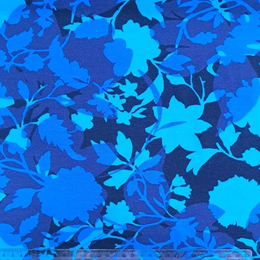 Stoff mit Blüten und Blättern in blau Lineal