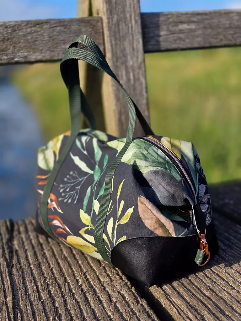 SanDaLu Kunstleder Rex und Cavas Leon Nähbeispiel