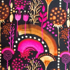 SanDaLu angerauter Sweat mit Regenbogen pink auf schwarz Detail Regenbogen