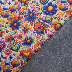 SanDaLu bunter Alpensweat mit Herzen und Blumen Rückseite Wellnesfleece grau