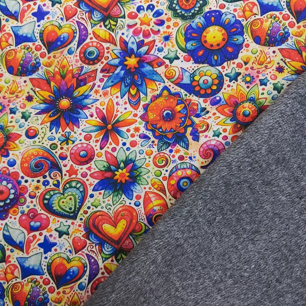 SanDaLu bunter Alpensweat mit Herzen und Blumen Rückseite Wellnesfleece grau