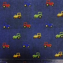 SanDaLu Alpenfleece mit bunten Traktoren