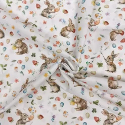 SanDaLu Osterstoff mit Hasen und Ostereiern drapiert