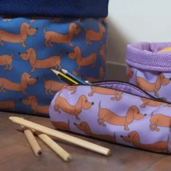 SanDaLu Dackel Stoff wasserabweichend flieder und blau von Cherry Picking Nähbeispiel