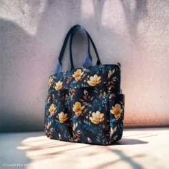 SanDaLu Oxfordstoff mit Blumen in nachtblau Nähbeispiel Shopper