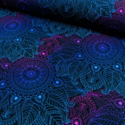 SanDaLu schwarzer Canvas mit Mandalas im Fabrverlauf auf einem Ballen