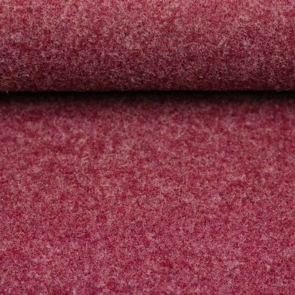 SanDaLu Merino Fleece in beere auf Ballen