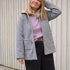 SanDaLu Merino Fleece in Hellgrau Nähbeispiel