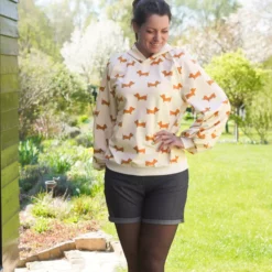 SanDaLu Sweat Dackel Terry von Cherry Picking in creme Nähbeispiel